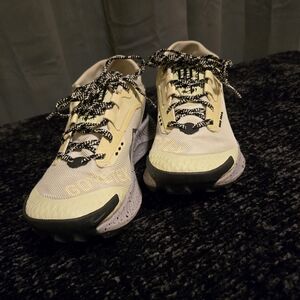 Nike Trail Gortex Womens Shoes Size 8